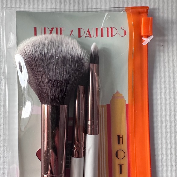 Luxie Beauty Other - Luxie x PauTips Por La Noche 3pc Makeup Brush Set with Travel Pouch Orange White